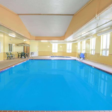 Hotel Super 8 By Wyndham Sault Ste. Marie Zewnętrze zdjęcie