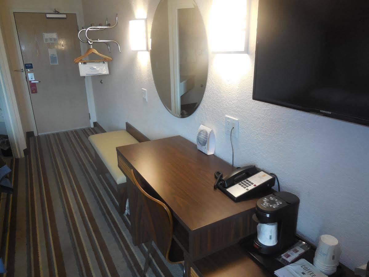Hotel Super 8 By Wyndham Sault Ste. Marie Zewnętrze zdjęcie